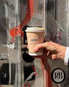 Versed PRESS RESTART Café