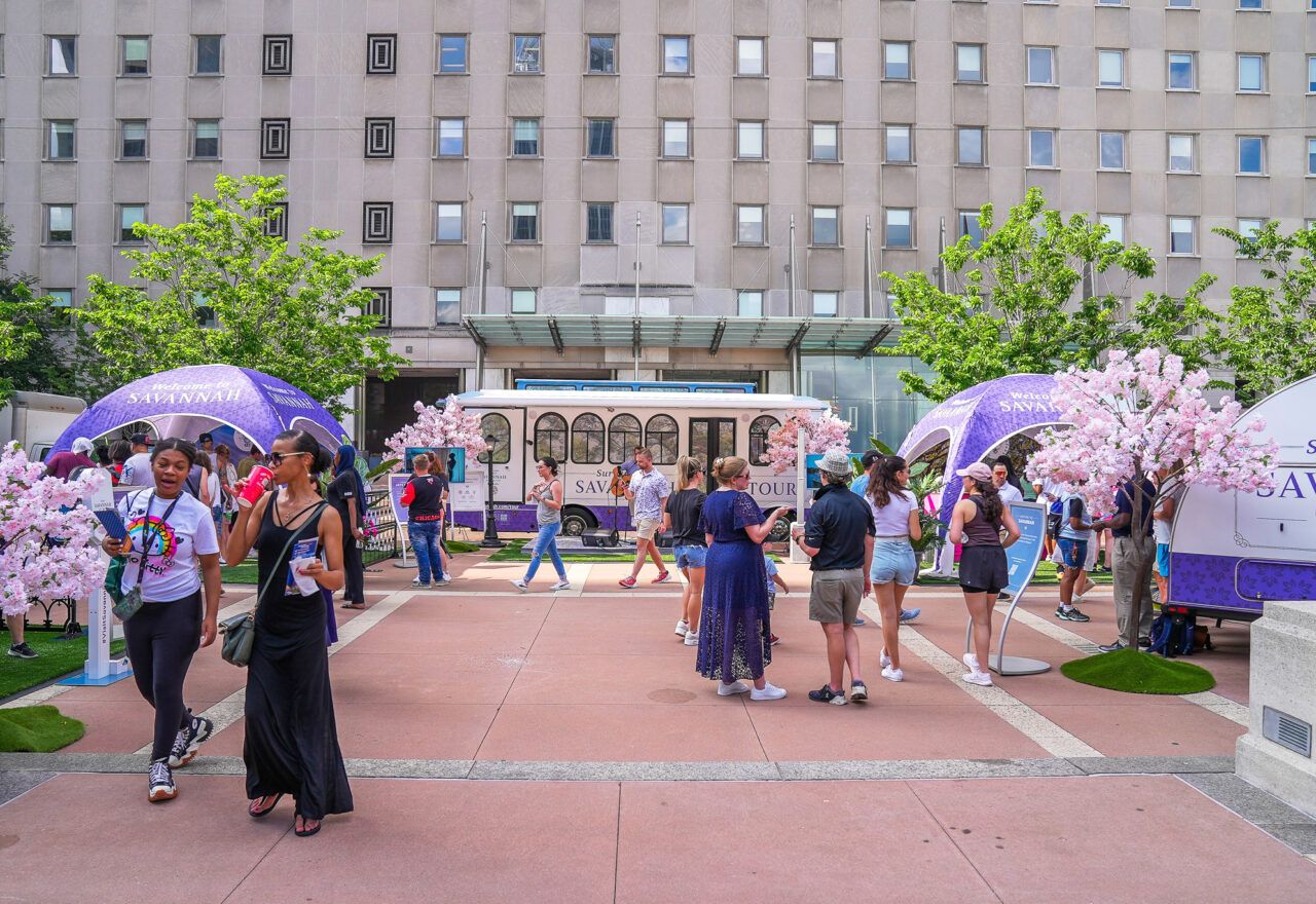 Visit Savannah Surprisingly Savannah Mobile Tour