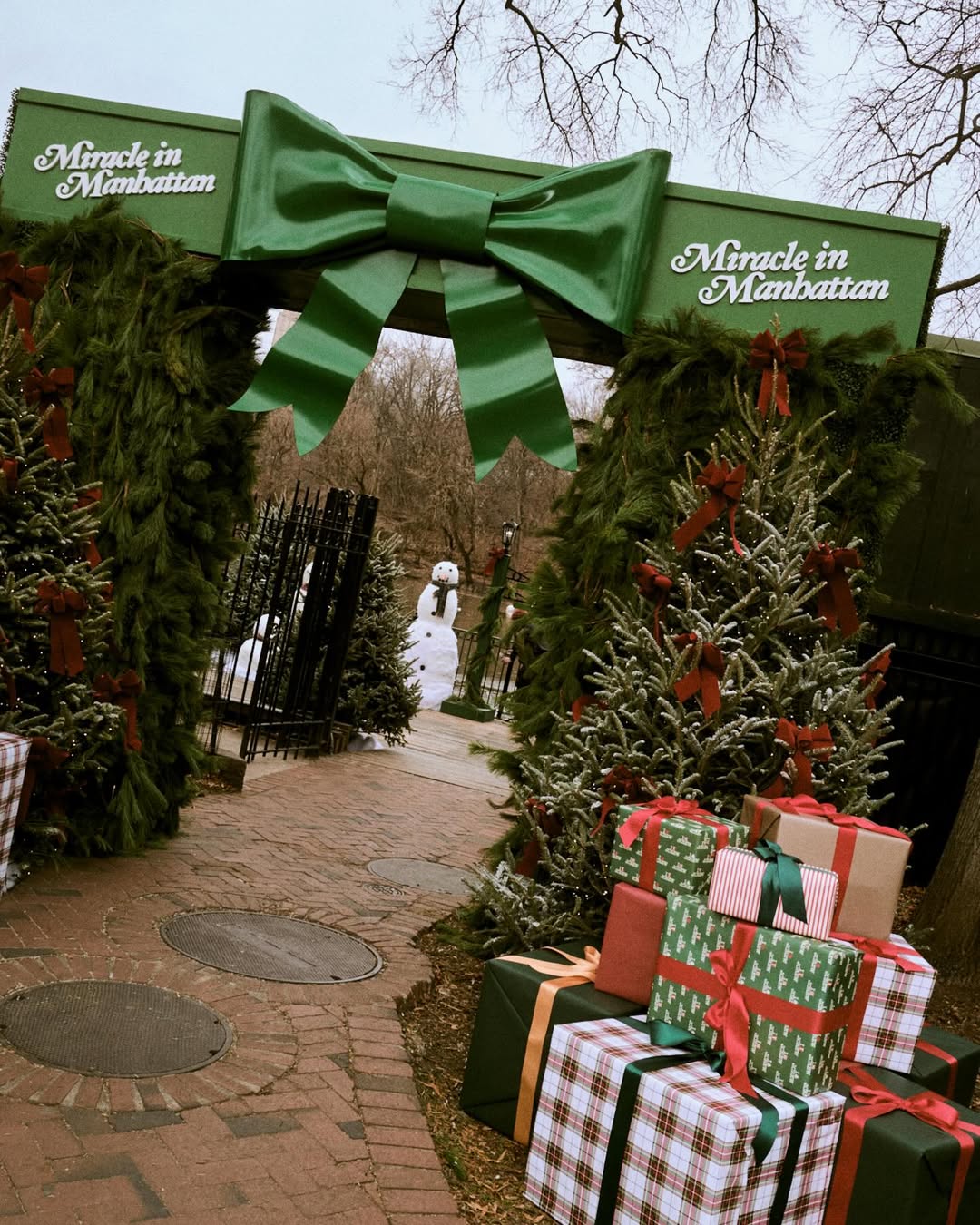 J.Crew 'Miracle in Manhattan' Holiday Market